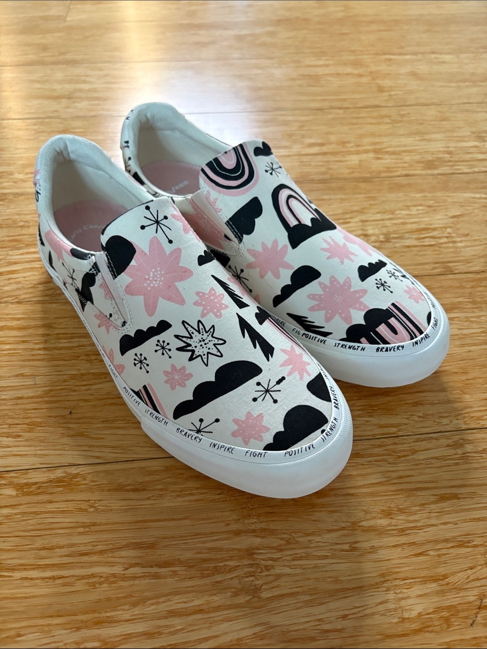 SeaVees x Keep A Breast Daniella Manini Hawthorne Slip On Size 10 awareness